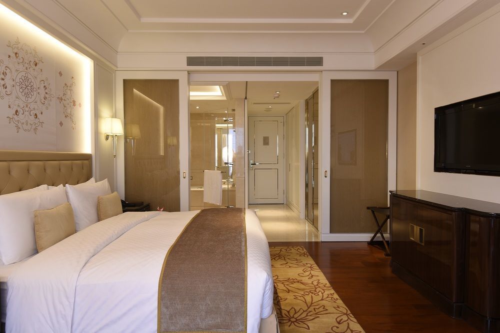 Hotel The Okura Prestige Taipeh Exterior foto A room at the Taj Bengal